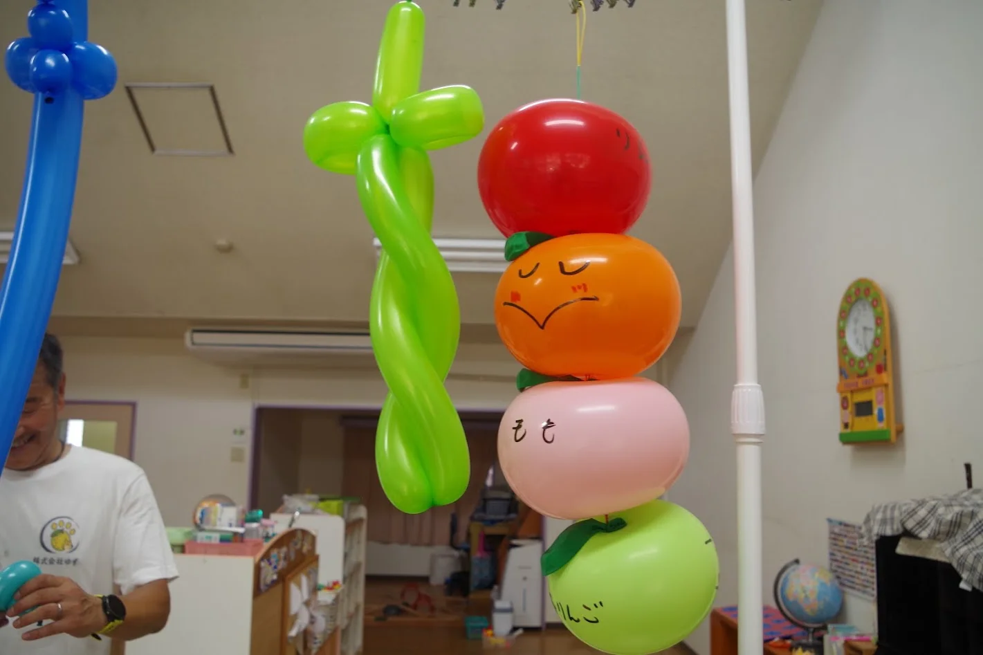 りんご・みかん・ももなど果物のバルーンアート作品